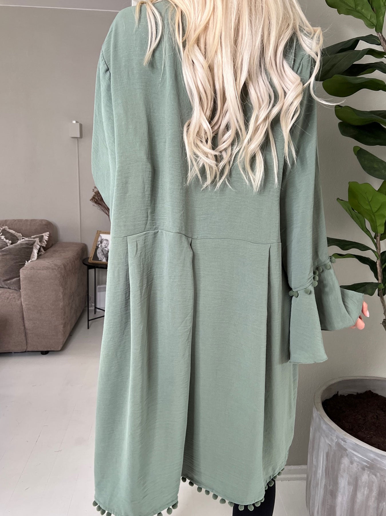 Matilda - Sød kjole med små pompoms